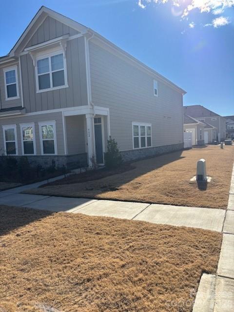 Building Photo - 402 Kenwood Vw