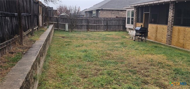 Building Photo - 6801 Alvin Dr