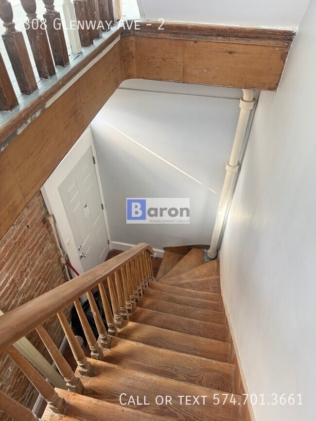 Building Photo - 2308 Glenway Ave