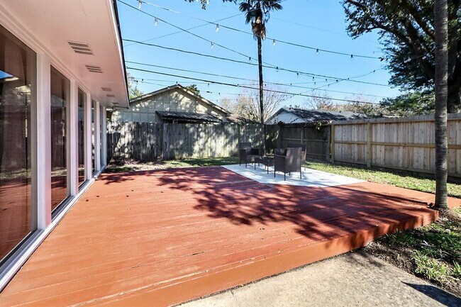 Building Photo - 4722 Northrup Dr
