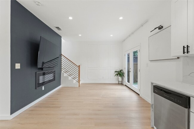 Building Photo - 1908 Gallagher St