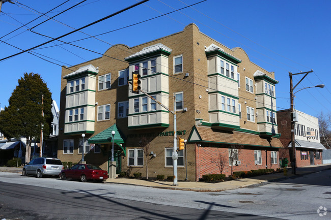 Primary Photo - Penn Street Apartment