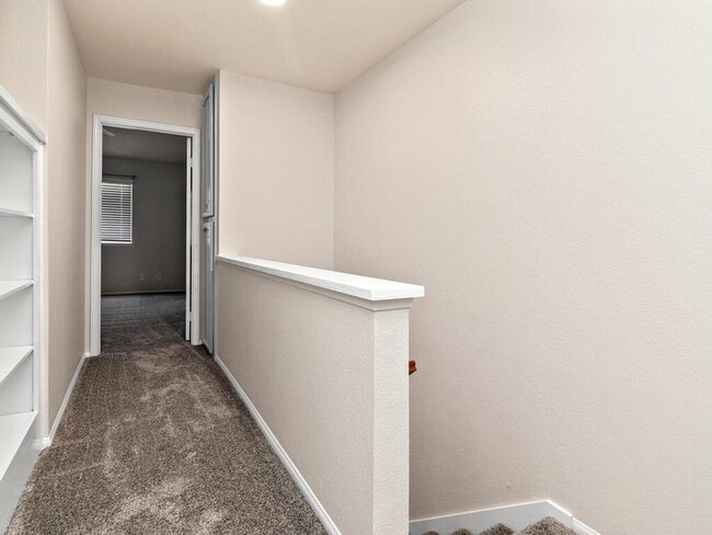 Building Photo - Desireable resort-lifestyle complex in the heart of La Costa!