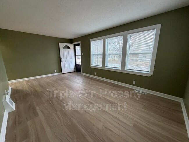 Building Photo - 8138 Blanchard Dr