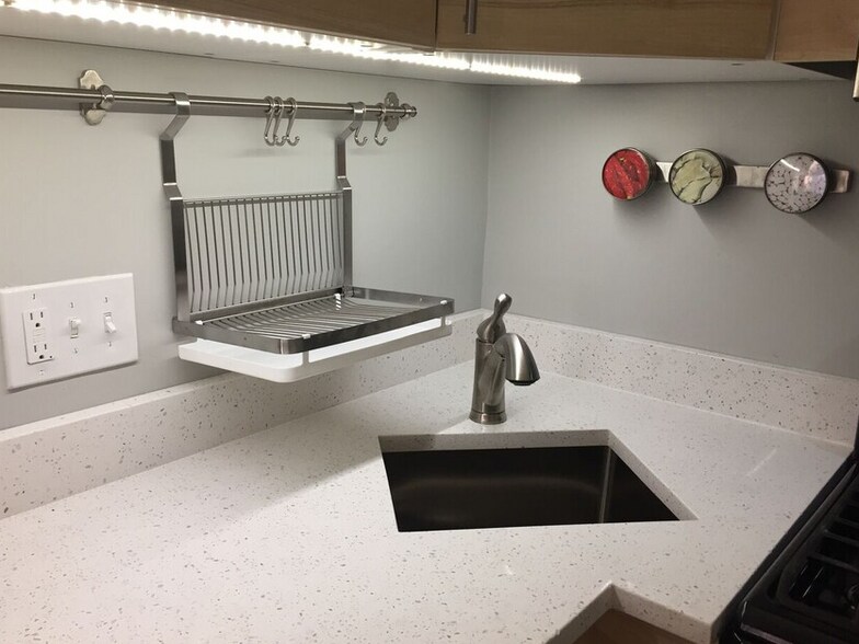 Building Photo - 14 Symphony Rd