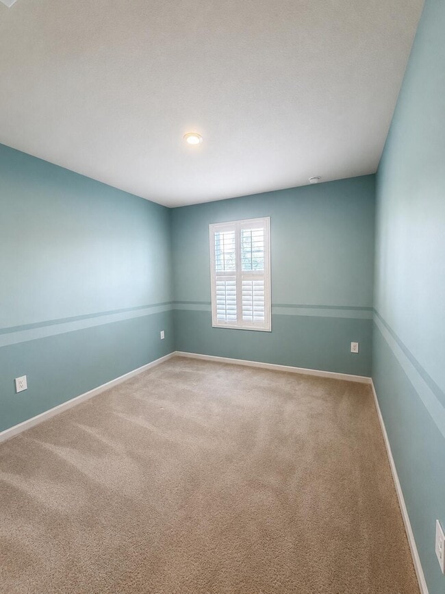 Building Photo - 812 Persimmon Pl