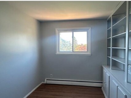 Building Photo - 3 Tulip Ln