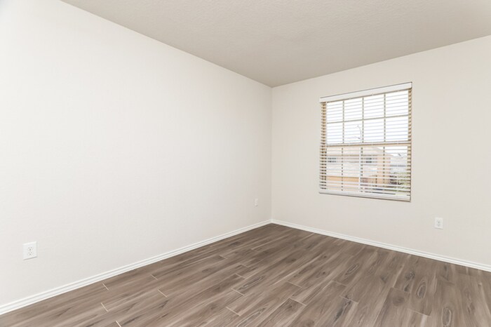 Building Photo - 10610 Goose Way