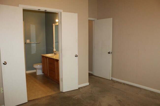 Building Photo - 3 BEDROOM, 2 BATH, BELTON ISD