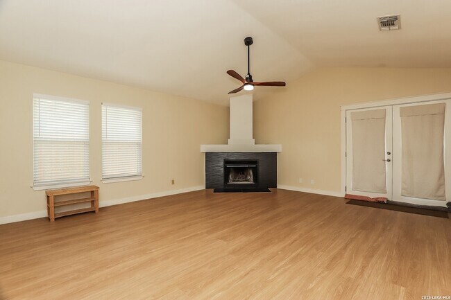 Building Photo - 362 Cypressway Dr