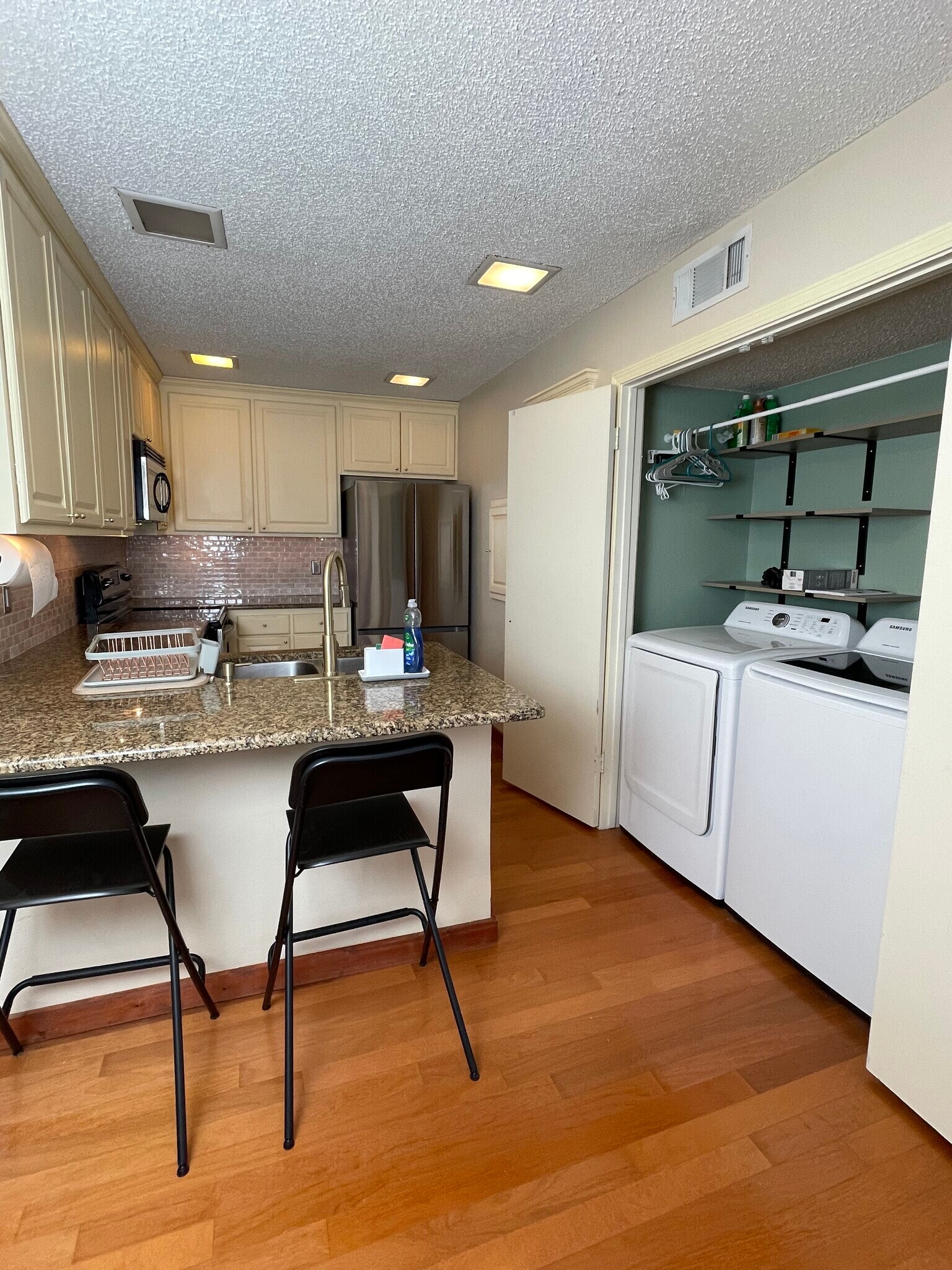 Building Photo - 4242 N Capistrano Dr