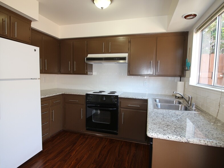 Building Photo - 1314 Galleon Way