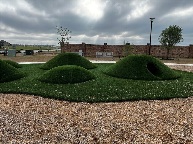 Building Photo - 3003 Lago Costa Dr