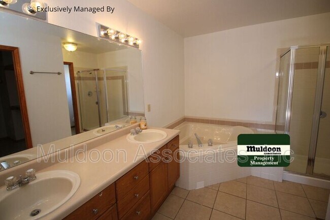 Building Photo - 2180 Silkwood Dr