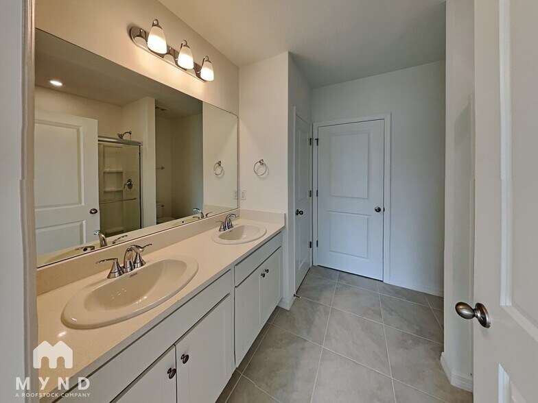 Building Photo - 36813 Yesler Dr
