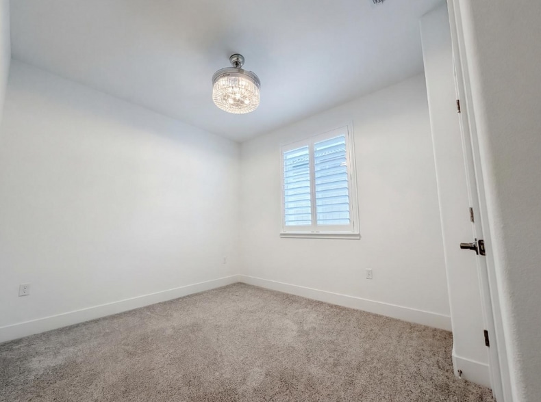 Building Photo - 914 Lucent St