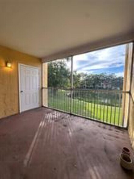 Building Photo - 2371 NW 33rd St