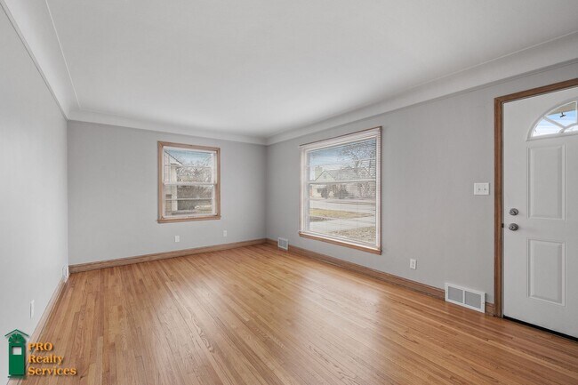 Building Photo - 4 Bedroom Home in Crystal
