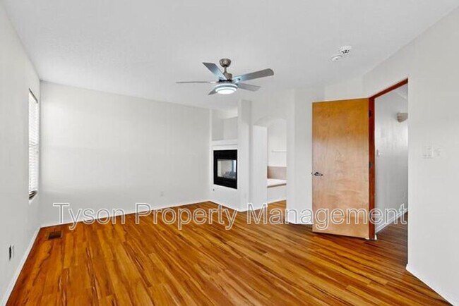 Building Photo - 10909 Pasquale Dr NW