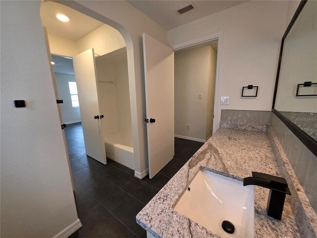 Building Photo - 5611 6th St