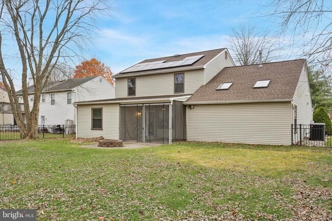 Building Photo - 21 Parc Ridge Dr