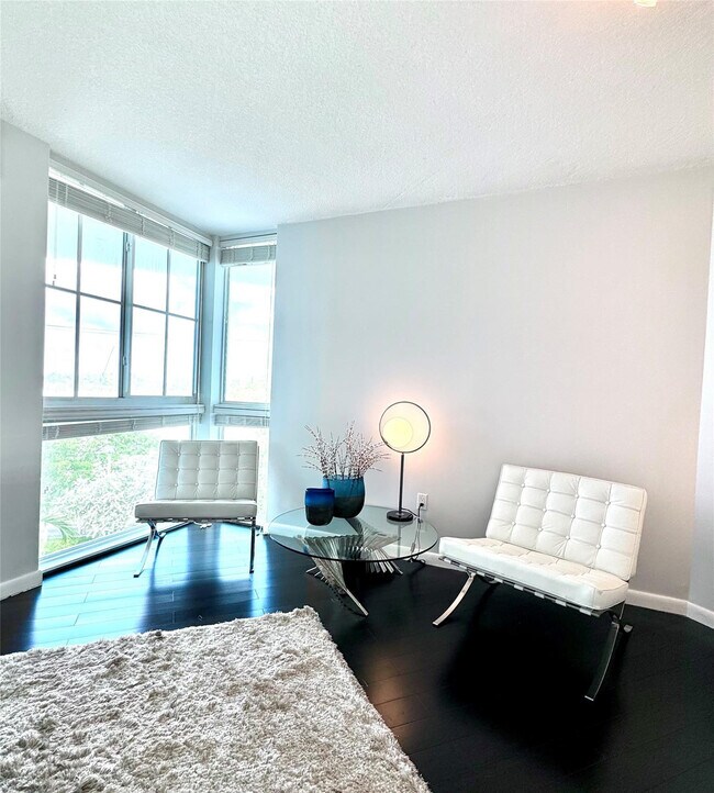 Building Photo - 1490 SE 15th St