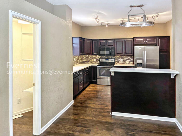 Building Photo - 1018 14th St