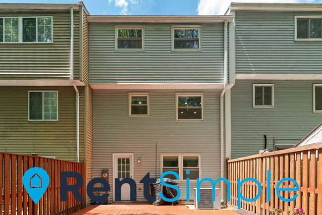 Building Photo - 8143 Crystal Creek Ct