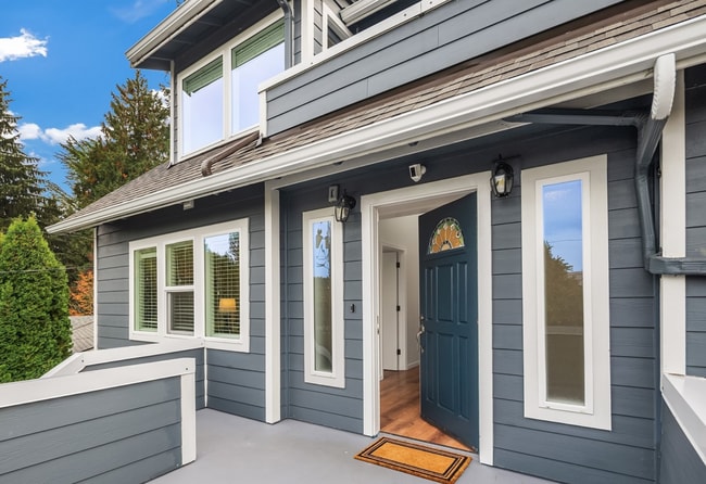 Building Photo - 18811 SE 42nd St