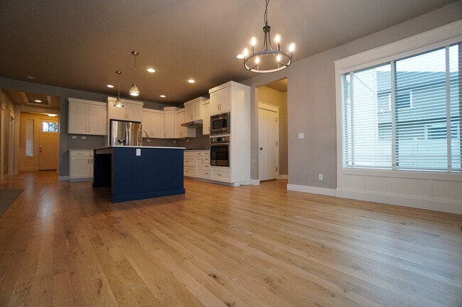 Building Photo - 2303 E Fratello St