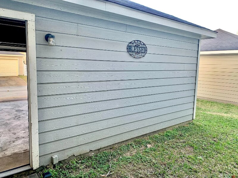 Building Photo - 11944 Chanteloup Dr