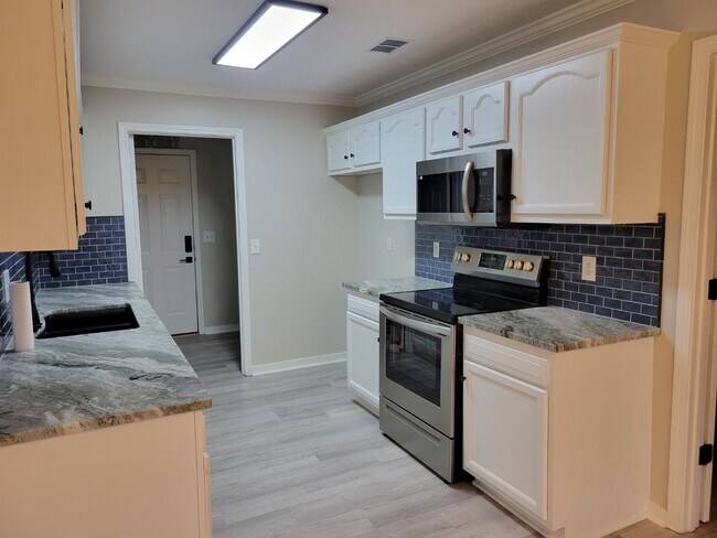 Building Photo - 119 Cedar Spring Cir