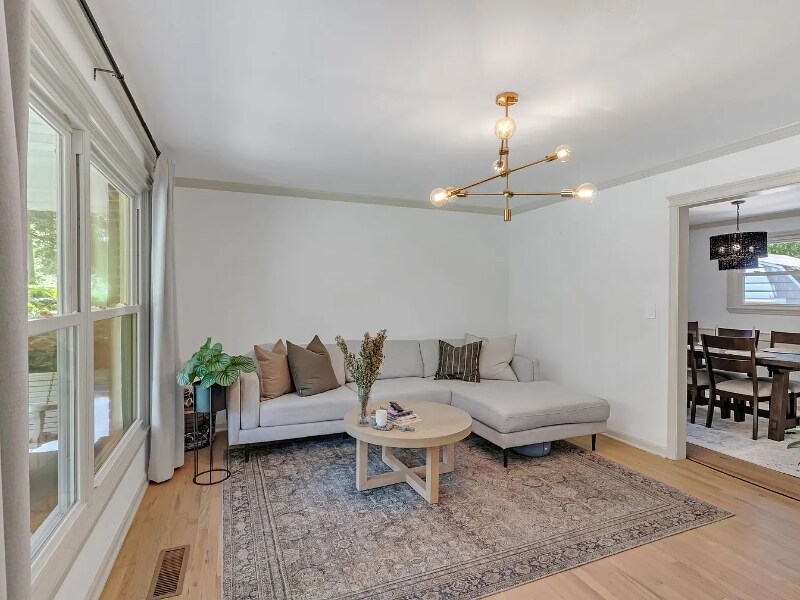 Building Photo - 457 Ewing Ln