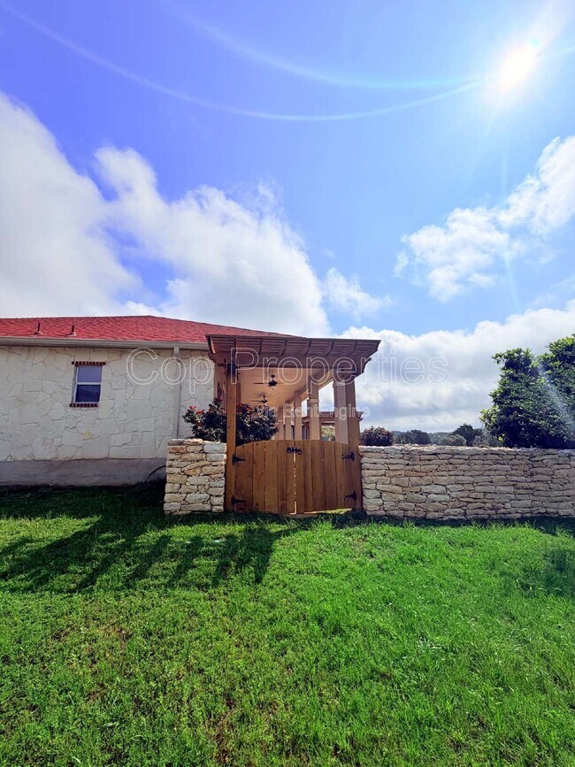 Building Photo - 412 Shayla Ln