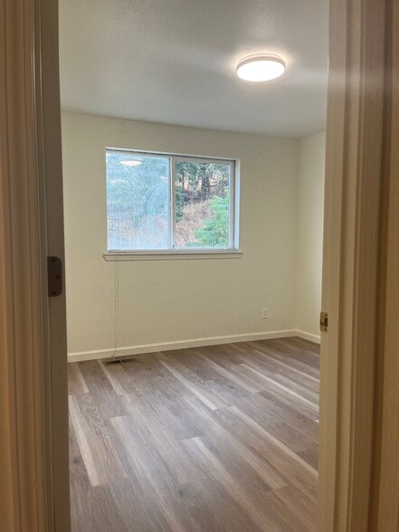 Bdroom number 3 - 2143 SE Douglas Ave