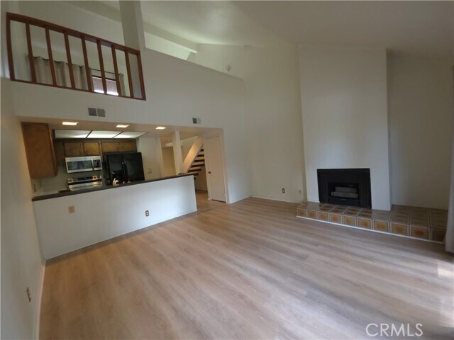 Building Photo - 300 S Prospectors Rd
