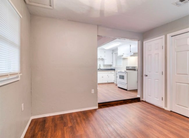 Building Photo - 1445 Mallard Dr