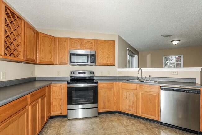 Building Photo - 15213 Beam St