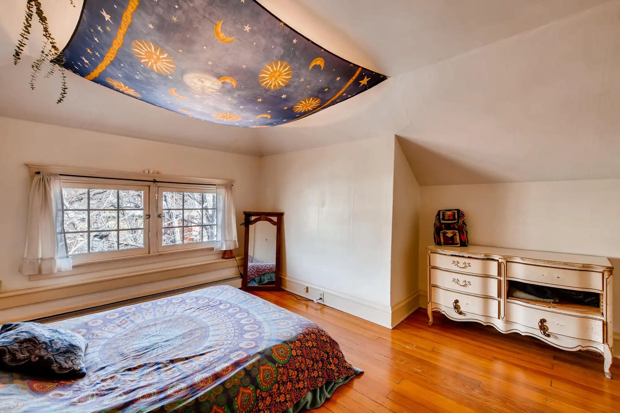 Building Photo - 1035 N Marion St