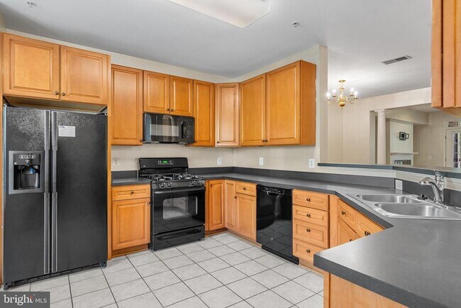 Building Photo - 1024 Leeward Way