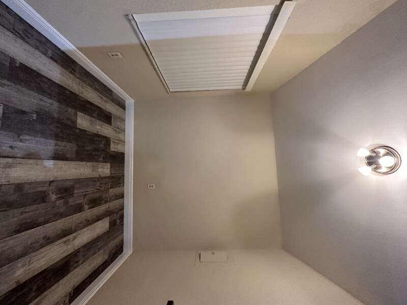 Building Photo - 2803 N Oakland Forest Dr