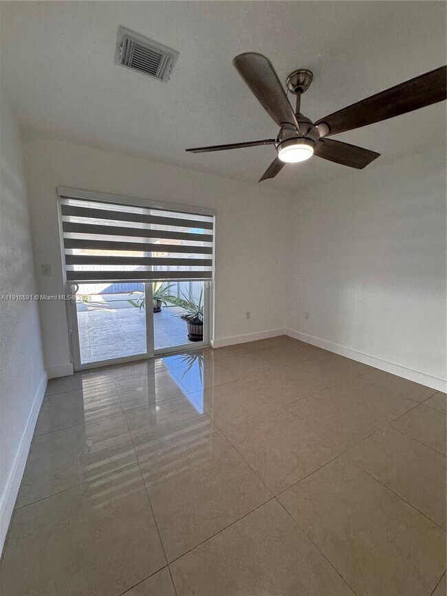 Building Photo - 20521 SW 125th Ave