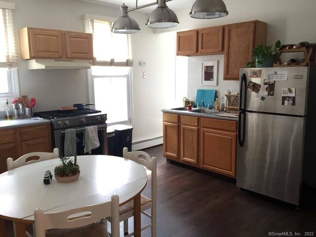 Building Photo - 58 Mansfield St