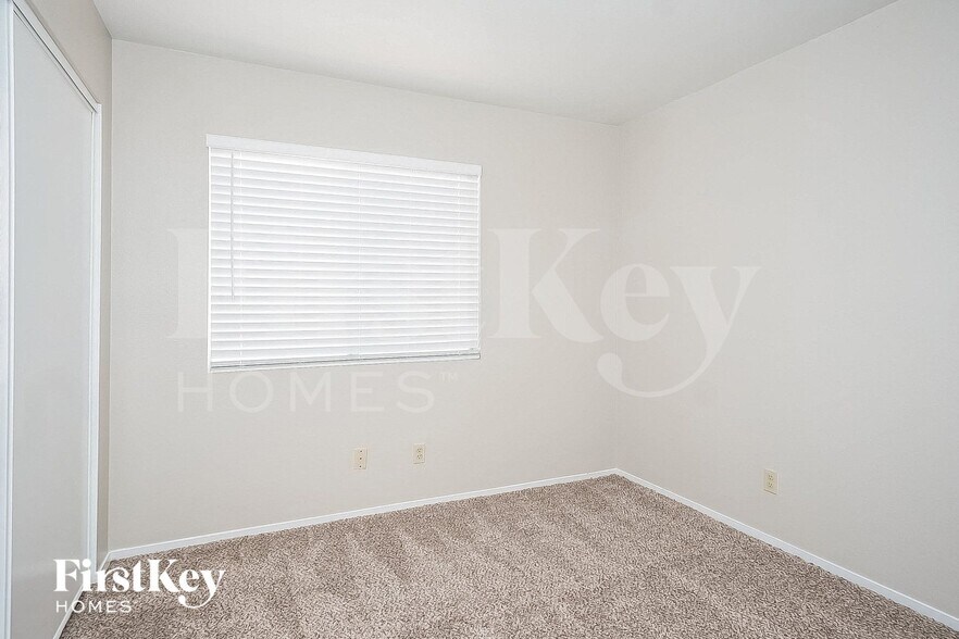 Building Photo - 5317 Sandstone Dr