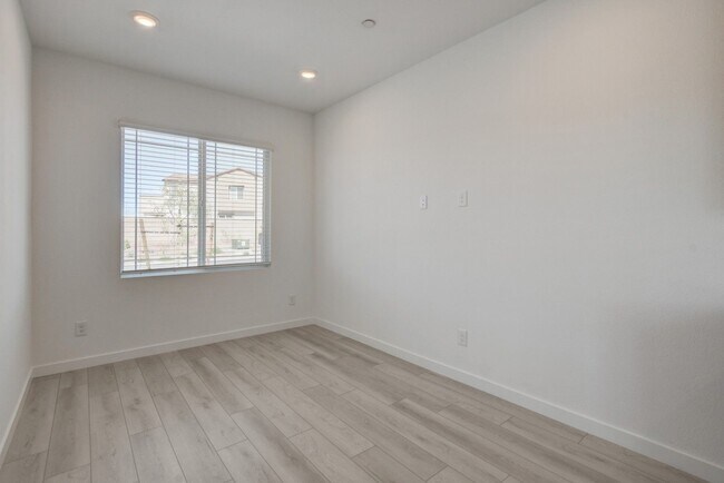 Building Photo - NEW NEXT GEN 4 Bedroom, 2 Story Home in CADENCE!