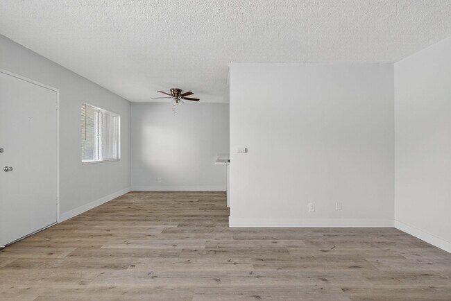 Interior Photo - 125 E. Spring