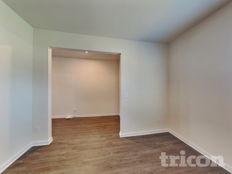 Building Photo - 1100 Amadas Dr