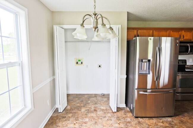 Building Photo - 1276 Archwood Dr