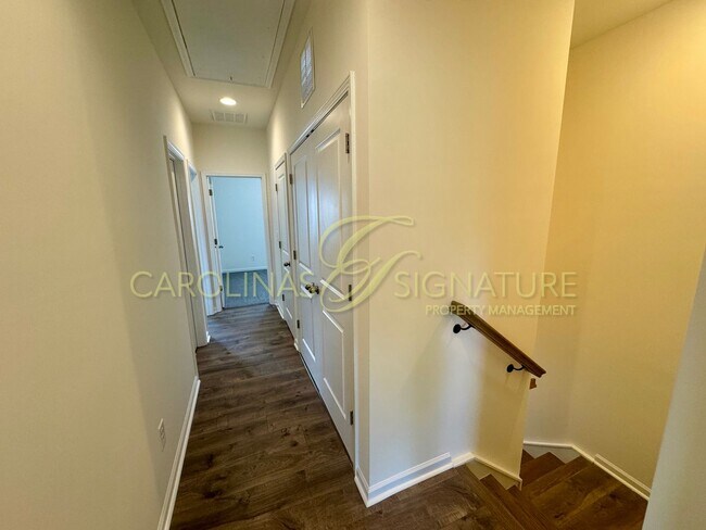 Building Photo - Fantastic 3BR/2.5BA Townhome located in The Elm at Stonecrest