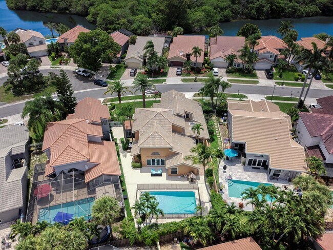 Building Photo - 10341 Buena Ventura Dr